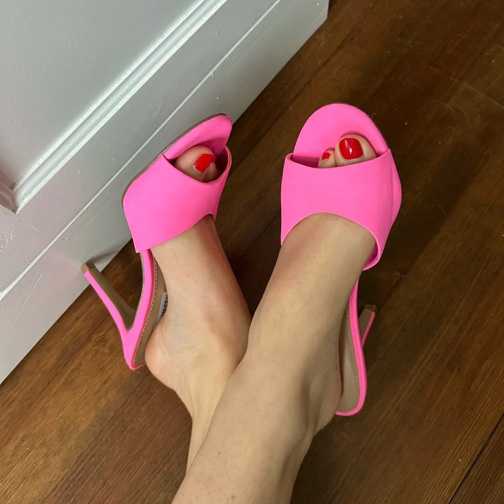Steve Madden Hot Pink Slip On Heels - Picture 2 of 5